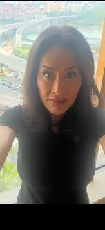 Michelle Crepeau's Instagram, Twitter & Facebook