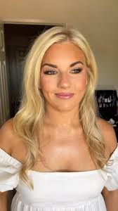 photoshoot hair and makeup for Miss @haley.danielle.seiler ✨ #makeupartist  #photoshootmakeup #brandingphotos #travelingmakeupartist  #sandiegomakeupartist