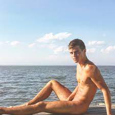 Archive/Dongs 2017 - No.22818 - Does anybody have nude pics/videos of  Brandon Cole Bailey? I - male general