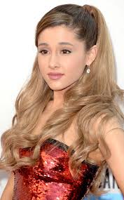 Hollyscoop 189.502 views1 year ago. Ariana Grande Wears Signature Hairstyle To Hide Hair Loss