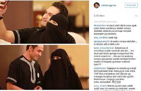 Perceraian dengan suami pertamanya, menuntun soraya untuk memperdalam agama dan akhirnya mantap berhijab. Indra Bruggman Nikahi Soraya Abdullah Dengan Mas Kawin Menggetarkan Hati Tabloidbintang Com