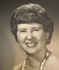 Elaine Snyder's Instagram, Twitter & Facebook