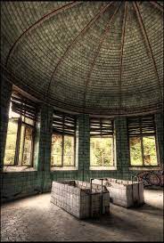 Es ist ein denkmalgeschütztes ensemble von 60 gebäuden auf einer gesamtfläche von ca. Beelitz Heilstatten Weitere Bilder Auf Garagepixel De Beelitz Heilstatten Beelitz Verlassene Orte