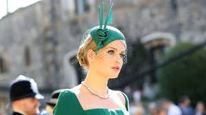 Ezinearticles.com allows expert authors in hundreds of niche fields to get massive levels of exposure in exchange for the submission of their quality original articles. Get The Royal Makeup Look Lady Kitty Spencer Velvet Magazine