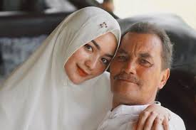 She then appeared on several tv series and featured films such as istri tercinta, cinta yang hilang, tuhan beri kami cinta, twivortiare, nagabonar reborn, and many others. Citra Kirana Grieves Innalillahi Wa Inna Ilaihi Raji Un Asking Prayers To Be Paved His Way Netral News