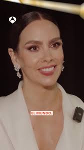 Sara Heras es la encargada de doblar en español a Candan en #MiHija y nos  anima a no perdernos la historia de la pequeña Öykü, cada domingo, en  Antena 3 👧http://atres.red/jvi316 |