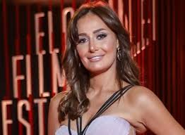 May 15, 2021 · تصدرت الفاشنيستا الكويتية فوز الفهد تريندات محركات البحث على موقع غوغل أمس، وذلك بعد الكشف عن اسم ونوع جنينها رغم التكتم الشديد على ذلك طوال فترة حملها منذ إعلانها عنه قبل شهرين، وقد نشرت فوز صورة صَرّحت بها بأنها. Ø­Ù„Ø§ Ø´ÙŠØ­Ø© ØµØºØ±Øª 10 Ø³Ù†ÙŠÙ† Ø¨Ø¹Ø¯ Ø®Ù„Ø¹ Ø§Ù„Ø­Ø¬Ø§Ø¨ ÙˆÙ…Ù…ÙƒÙ† Ø£Ø±ØªØ¯ÙŠÙ‡ Ù…Ø¬Ø¯Ø¯Ø§ Ø¨Ø¹Ø¯ 10 Ø³Ù†ÙˆØ§Øª