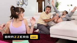 Video Completo - Brazzers - Horny & Alone Keira Croft Masturbates & Squirts  But Kyle Mason Finds Her & Fucks Her Hard | Pornhub