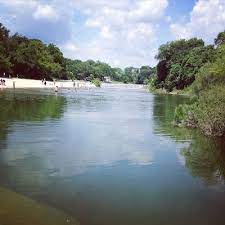 Good Morning From Austin Blue Hole A Popular Swimming Hole Is Just Behind The Hat Creek In Georgetown Summerfunaustin Swimming Hole Blue Hole Outdoor