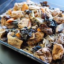 Chinese new year dinners can be extravagant with hundreds of different kinds of dishes. Chinese New Year Vegetarian Stew A Traditional Dish Eaten On The First Day Of The Festive Season In Many Chinese Ma Vegetarian Stew Vegetarian Chinese Cooking