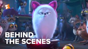 The secret life of pets had the potential for being fun and creative yet this film had a lot of angry, disrespectful dialogue along with being quite violent. The Secret Life Of Pets 2 Exclusive Behind The Scenes Jenny Slate Is Gidget 2019 Fandangonow Youtube