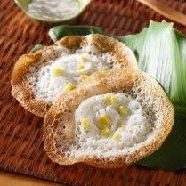 Campur tepung beras, ragi instan dan gula pasir, aduk rata. Aneka Resep Serabi Indische Hapjes Desserts Hapjes