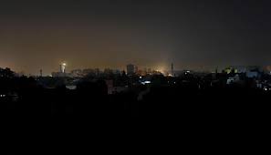 49 фраз в 11 тематиках. Unannounced Load Shedding Leaves Karachi Citizens Powerless