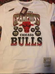 Mitchell Ness Chicago Bulls 6 Time Nba Champion T Shirt For Sale In Chicago Il Offerup In 2020 Nba Champions Mitchell Ness Chicago Bulls