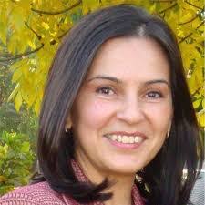 Diana Stefani's Instagram, Twitter & Facebook