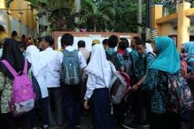 20210102 dibawah ini adalah download pdf kumpulan contoh dan latihan soal seleksi pegawai pemerintah dengan perjanjian kerja pppk p3k guru tahun 2021 yang dilengkapi kunci jawaban dan pembahasan. Siswa Mts Smp Berprestasi Berbagai Daerah Ikuti Tes Jalur Prestasi Di Man 2 Kota Malang Man 2 Kota Malang