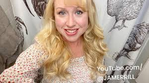 Nicole Utter's Instagram, Twitter & Facebook