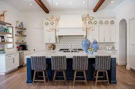 Varaluz flow 36w hammered ore kitchen island light pendant $ 799.00. Dazzling Kitchen Pendant Lights Hgtv