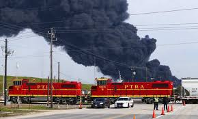 Raging fire at a chemical storage facility created thick black smoke that covered houston and portions of southeast texas. Houston Petrochemical Fire Spreads Texas Expands Air Monitoring Energy News Et Energyworld