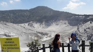 Video asal mula gunung tangkuban perahu. Gunung Tangkuban Perahu Masih Batuk Dinkes Siagakan Tim Medis Tribun Jabar