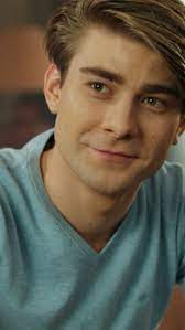 Marek si andreu vedl jako svou přítelkyni a držel ji kolem pasu | foto: Marek Lambora Mareklambora Fotky A Videa Na Instagramu Celebrities Watch V