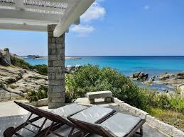 Villa Clelia In Fels Gehauene Strandvilla Direkt Am Meer Strandhauser Ferienhaus Sardinien Ferienhaus