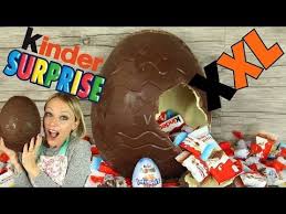 Recette Kinder Surprise Xxl Un Oeuf Geant Rempli De Surprises Youtube Atelier De Roxane Kinder Surprise Roxane Et Louane