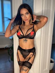 Cherry Rebelle on X: Hi 🤍 t.coPSAlg828iH  X