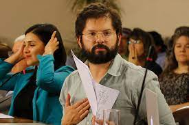 O quizás te asuste pensar que si terminas con tu actual pareja, ya no encontrarás a nadie tan bueno como ella o él. Gabriel Boric Y Heraldo Munoz Pidieron A Pamela Jiles Mantener El Respeto En La Camara Es Un Show Permanente El Baquedano