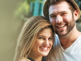 With online dating apps split between discovery apps like tinder, bumble, and hinge and apps like match, pof, zoosk, and eharmony knowing how to write the best dating profile for the dating app you are can be confusing. How To Write An Effective Dating Profile Elitesingles