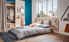 Chambre art deco chic, image source: Un Mur En Bleu Petrole Pour Donner Du Peps A La Chambre Leroy Merlin