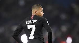عاد كريم بنزيمة إلى قائمة منتخب فرنسا، لكن عقله لا يزال مع ريال مدريد ويناقش كيليان مبابي بشأن الانضمام للملكي. ÙØ±Ù†Ø³Ø§ ØªØ®Ø´Ù‰ Ø±Ø­ÙŠÙ„ Ù…Ø¨Ø§Ø¨ÙŠ Ø¥Ù„Ù‰ Ø¥Ø³Ø¨Ø§Ù†ÙŠØ§
