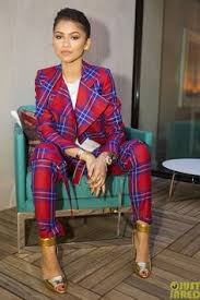 Trouvez votre tenue cérémonie et décrouvrez les vêtements tendance! Ensemble Veste