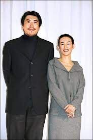 Nov 16, 2017 · 女優の鈴木保奈美（51）が15日、都内で行われた「第1回フランチャコルタ イタリア アワード」授賞式に出席し、夫でお笑いコンビ・とんねるずの. 8lm Mrvv9y0sam