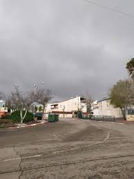 הקייצים למרות זאת בסנטוריני מביאים איתם מזג אוויר חם ולעתים קרובות גם לח, סנטוריני בנוי מבחינה טופוגרפית, כאיזור הר בפירה ואויה ואיזור חוף בפריסיה וקאמארי, דווקא איזור החוף הוא האיזור הפחות. Www Weather2day Co Il Pics Users D58c4229799b56