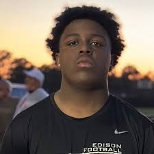 Malachi Reynolds's Instagram, Twitter & Facebook