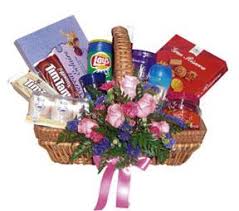 A soft and subtle blend of white daisies, gerbera. Ballard Blossom Inc Gourmet Gift Basket With Flowers Seattle Wa 98117 Ftd Florist Flower And Gift Delivery