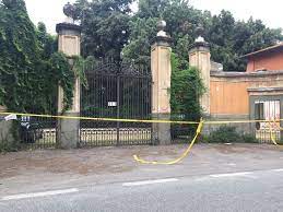Villa Ada Sgomberato Dalle Auto L Ingresso Monumentale Per La Festa All Ambasciata Trieste Salario