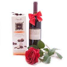 Flower delivery across ireland our expert online flower delivery team working hard to achieve everyday expectations of our customers and just not only deliver flowers bouquet more than that messages to make your special day more memorable. Ireland Gift Baskets Hampers Delivery