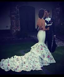 El incidente se produjo en la víspera del día de la independencia, en el inicio de las celebraciones. Los Mejores Momentos De La Boda De Ana Patricia Gonzalez Fotos Vestidos De Novia Mexicanos Vestidos De Novia Charros Vestidos De Novia