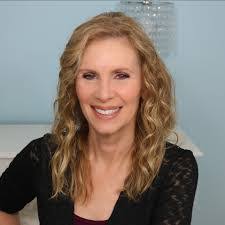 Laura Ream's Instagram, Twitter & Facebook