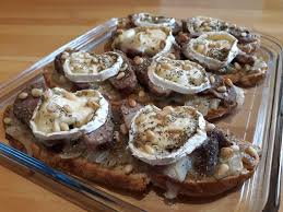 Tartines Chaudes Au Magret De Canard Chevre Miel En 2020 Tartine Chaude Chevre Miel Magret De Canard