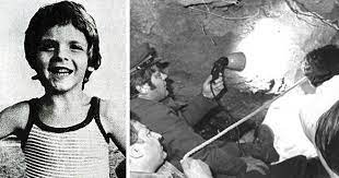 Man mano che passavano le ore la voce del bambino, raggiunto da un. Rai Ricorda Alfredino Rampi 13 Giugno 2021 Palinsesto Speciale Storia