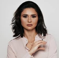 Danielle Koch's Instagram, Twitter & Facebook