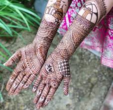 Where To Find New Age Mehendi Designs For Modern Brides Mehndi artistica, amrita heena, heena paradise, saloni's world, jesma mithun, alisha parveen. age mehendi designs for modern brides