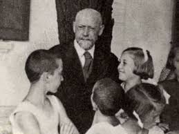 תיקון העולם משמעו תיקון החינוך.. ×ž×¡×¢ ××œ ×ª×•×š × ×¤×©×• ×©×œ ×™×× ×•×© ×§×•×¨×¦ ××§