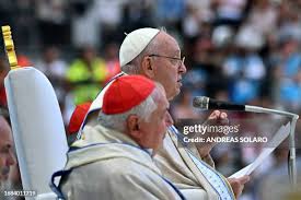 5,431 Pope Back Stock Photos, High-Res Pictures, and Images