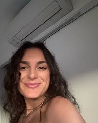 Sarah Pugh's Instagram, Twitter & Facebook