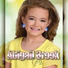 Abigail Goss's Instagram, Twitter & Facebook