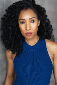 Andrea Laing's Instagram, Twitter & Facebook